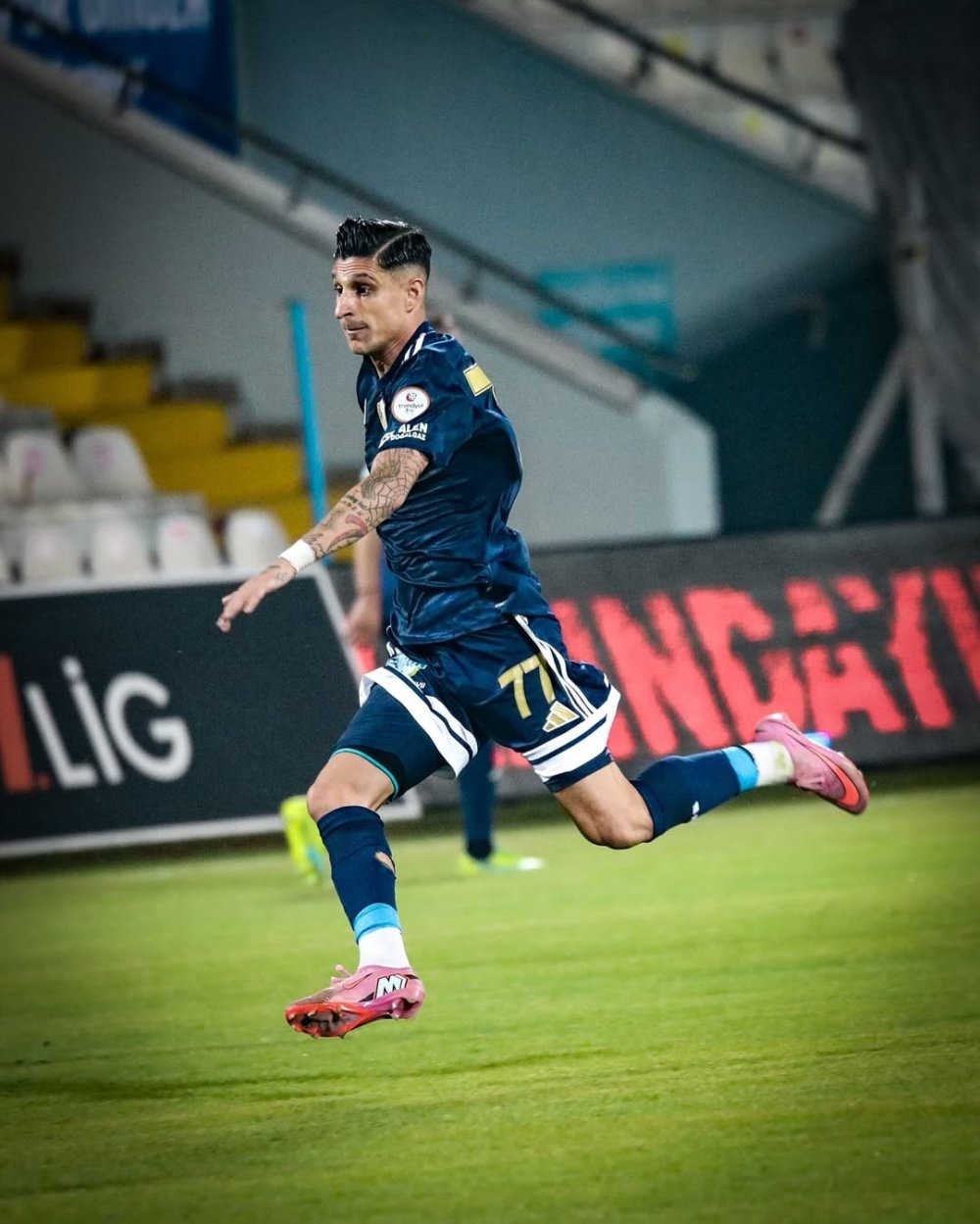 Şampiyon Teknik Adam Erzurumspor’da Kaldı.. Özbalta ile Yeni Sözleşme!