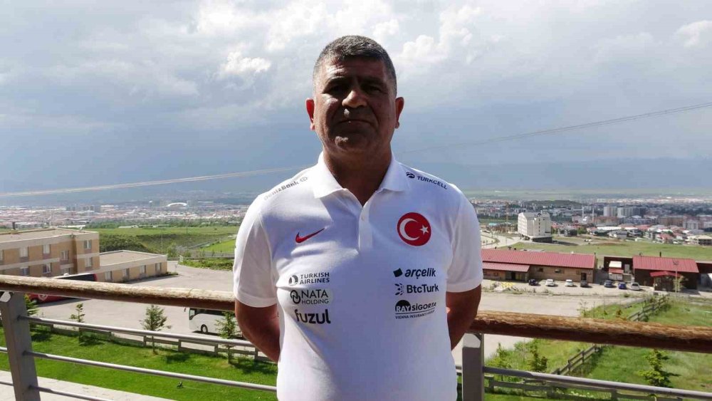 Erzurum'da UEFA Regions Cup Heyecanı Başladı.. 14 Bölge Şampiyonluk İçin Sahada!