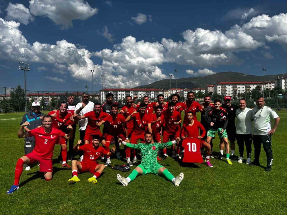 Erzurum'da UEFA Regions Cup Heyecanı Başladı.. 14 Bölge Şampiyonluk İçin Sahada!