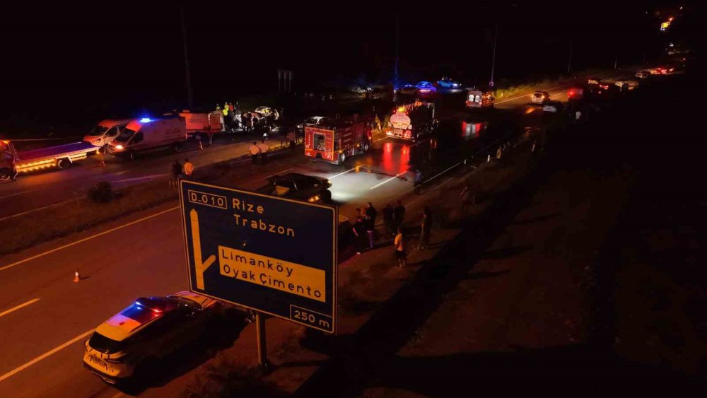 Karadeniz Sahil Yolu’nda Acı Gece.. Çayeli’nde Meydana Gelen Kazada 3 Can Kaybı!