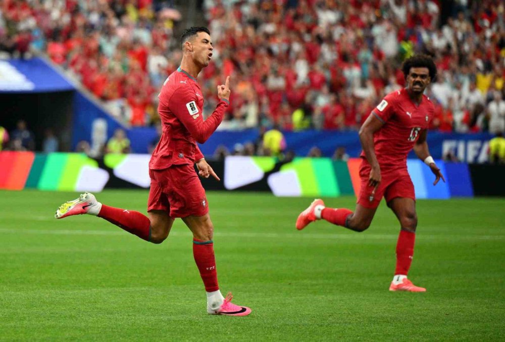 Portekiz’den Dünya Kupası’nda Gol Şovu.. Ronaldo Rekorlarla Gecenin Yıldızı Oldu!