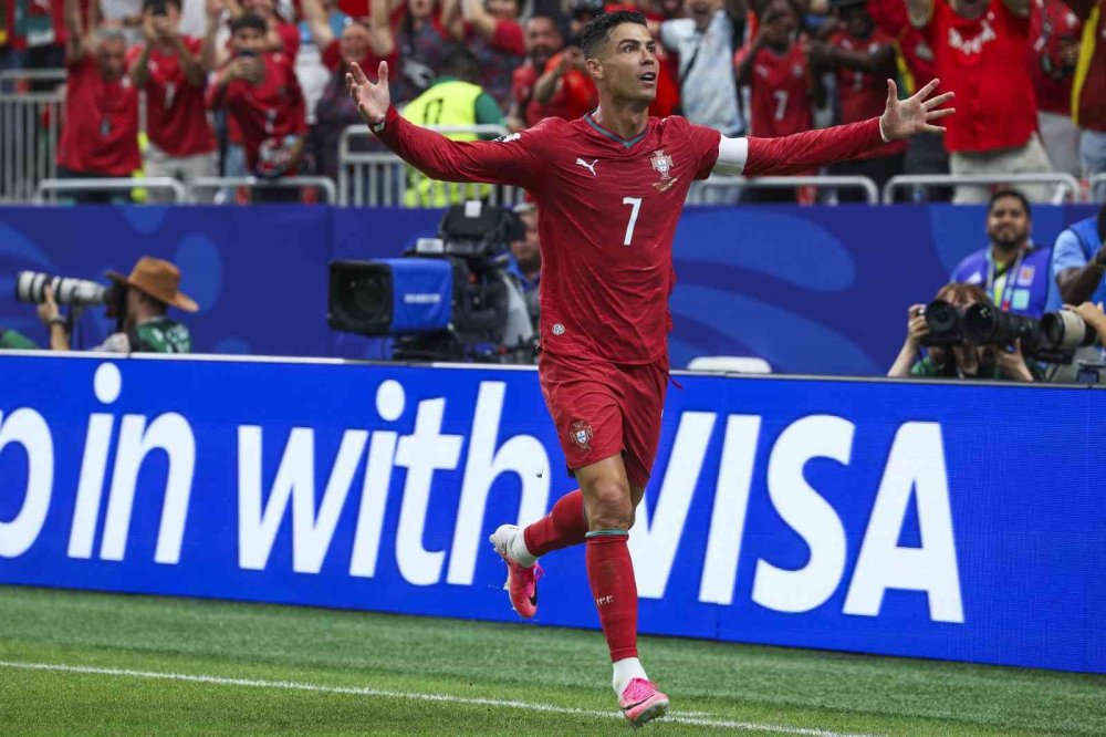 Portekiz’den Dünya Kupası’nda Gol Şovu.. Ronaldo Rekorlarla Gecenin Yıldızı Oldu!