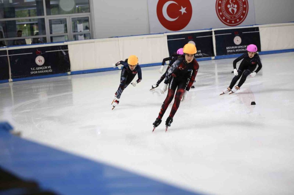 Erzurum’da Short Track Türkiye Şampiyonası Sürüyor.. Şampiyon Sporcular Belli Oldu!