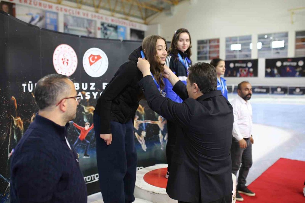 Erzurum’da Short Track Türkiye Şampiyonası Sürüyor.. Şampiyon Sporcular Belli Oldu!