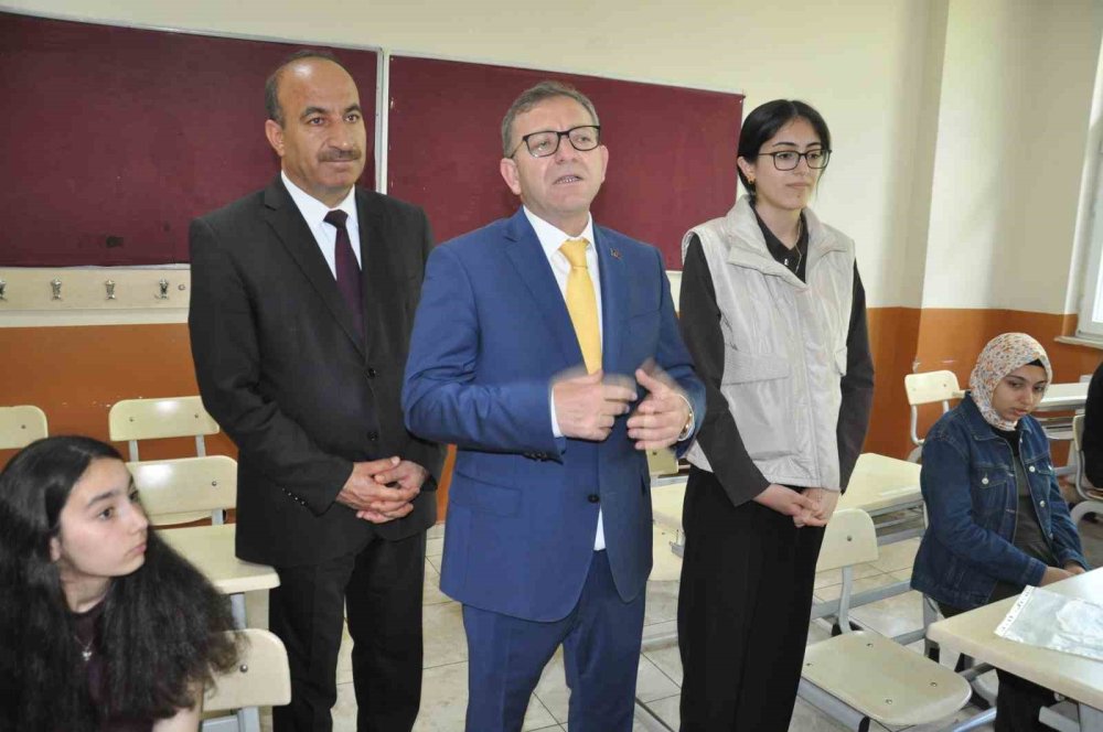 Kars’ta 53 Bin 676 Öğrenci Karne Heyecanı Yaşadı.. Yaz Tatili Başladı!