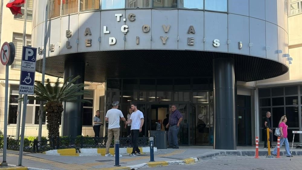 İzmir’de Yolsuzluk Soruşturmasında Yeni Gelişme.. Balçova Belediye Başkanı Serbest!