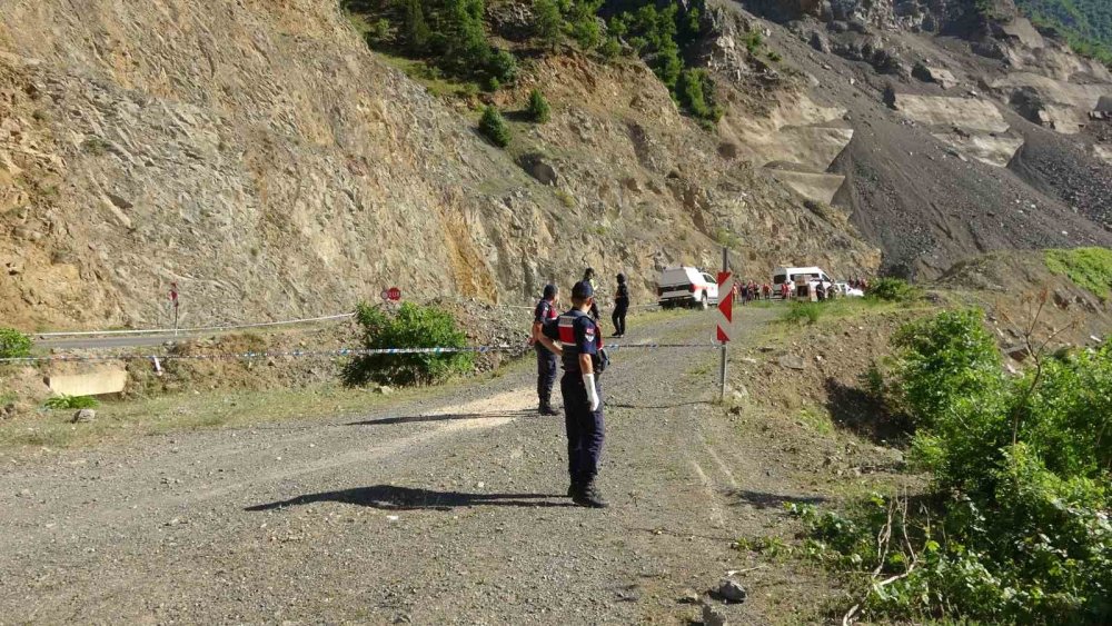 Kahreden Bekleyiş.. 14 Gün Sonra Oğlunun Cansız Bedenine Ulaşıldı, Baba Hâlâ Aranıyor!