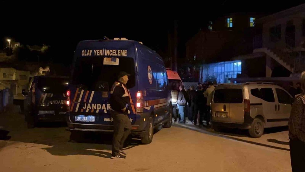Yatsı Namazı Öncesi Dehşet.. Kayseri’de Cami Bahçesindeki Saldırıda 2 Kişi Öldü!