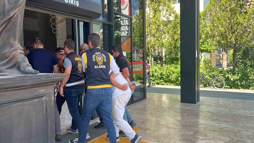Alanya’da Tartışma Cinayetle Bitti: 1 Ölü, 3 Şüpheli Adliyeye Sevk Edildi