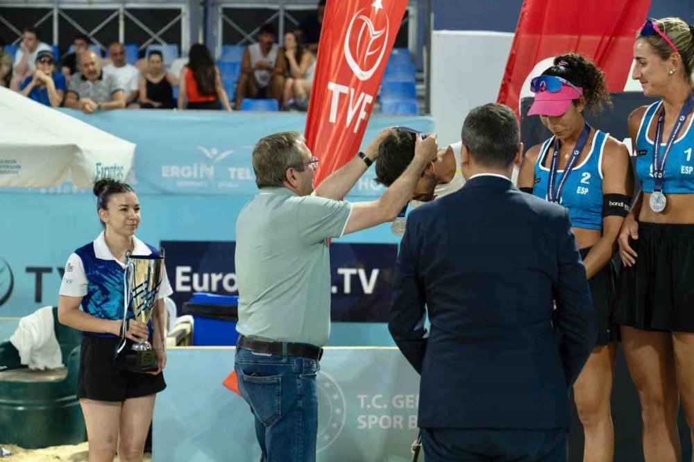 Balıkesir Futures.. Ayvalık Üç Gün Boyunca Dünya Voleyboluna Ev Sahipliği Yaptı!