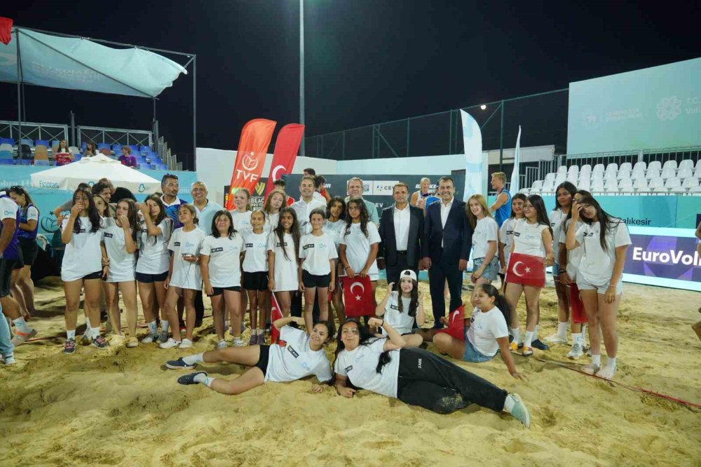 Balıkesir Futures.. Ayvalık Üç Gün Boyunca Dünya Voleyboluna Ev Sahipliği Yaptı!