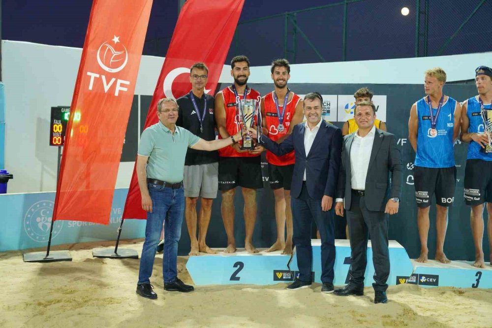 Balıkesir Futures.. Ayvalık Üç Gün Boyunca Dünya Voleyboluna Ev Sahipliği Yaptı!