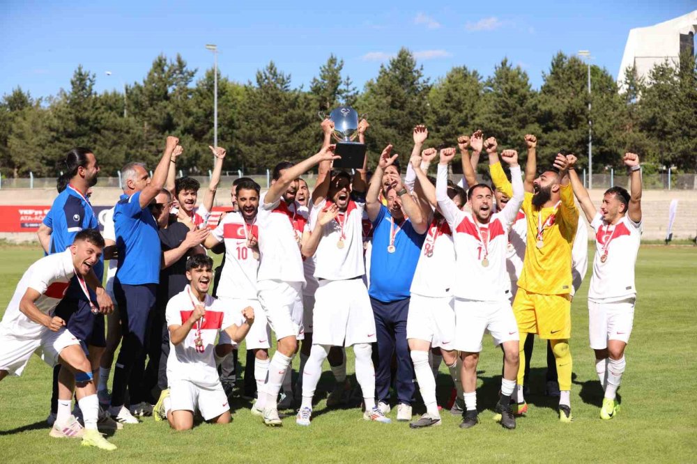 İstanbul Bölge Karması Zirvede.. UEFA Regions’ Cup Finallerine Katılma Hakkı Kazandı!