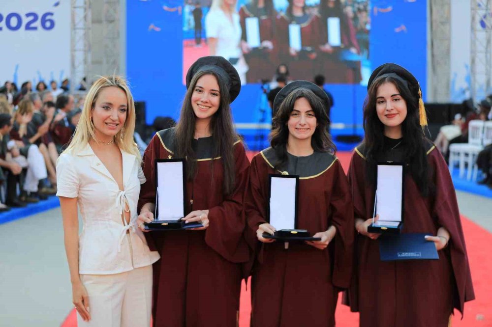 Sabancı Üniversitesi’nin Mezuniyet Töreni Gerçekleşti