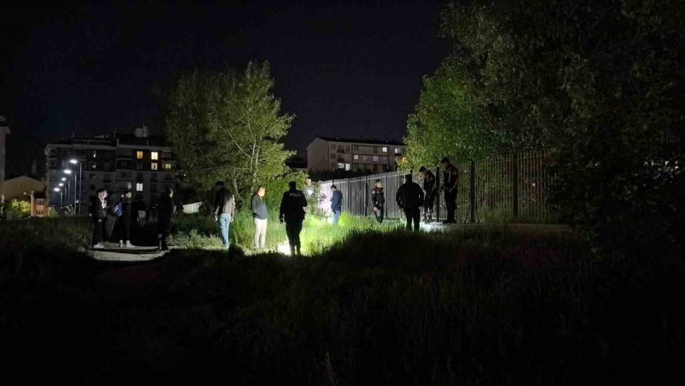 Erzurum’da Gece Yarısı Bebek Ağlama Sesi İhbarı.. Ekipler Bölgede Arama Yaptı!
