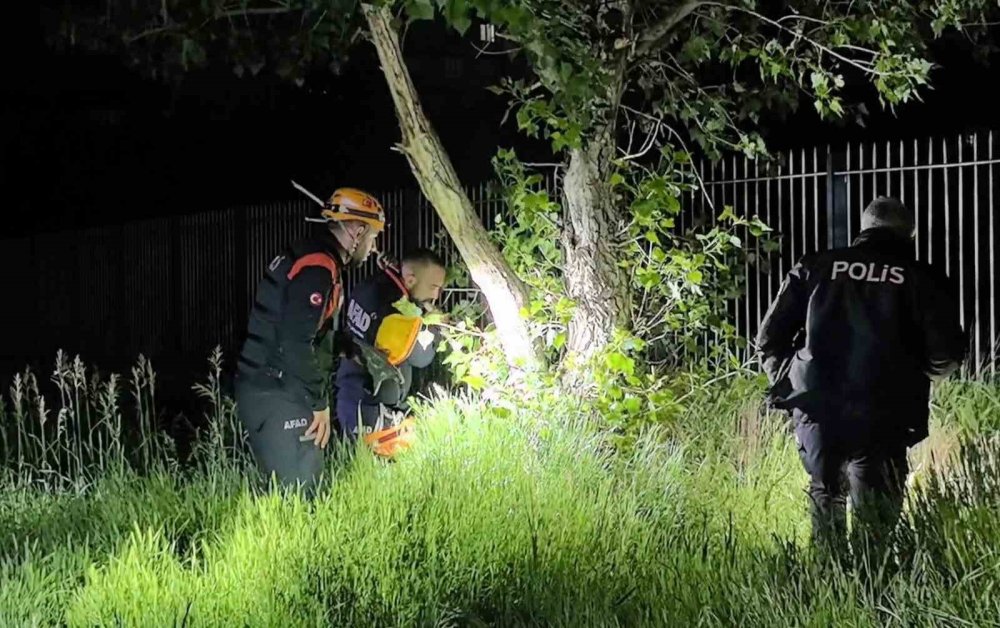 Erzurum’da Gece Yarısı Bebek Ağlama Sesi İhbarı.. Ekipler Bölgede Arama Yaptı!