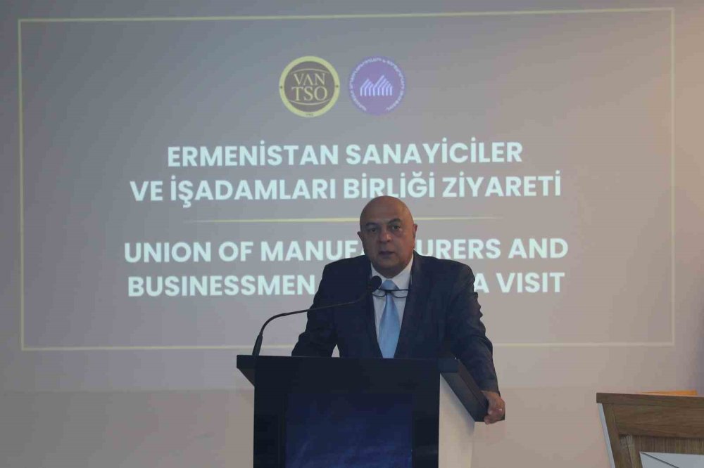 Van’da Türkiye-Ermenistan Teması.. İş Dünyası Sınır Ticareti ve İş Birliğini Masaya Yatırdı!
