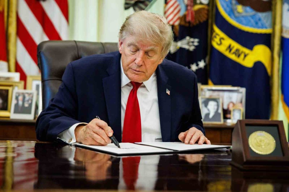 Yüksek Mahkeme, Trump’ın Doğumla Vatandaşlığı Sınırlayan Kararnamesini İptal Etti