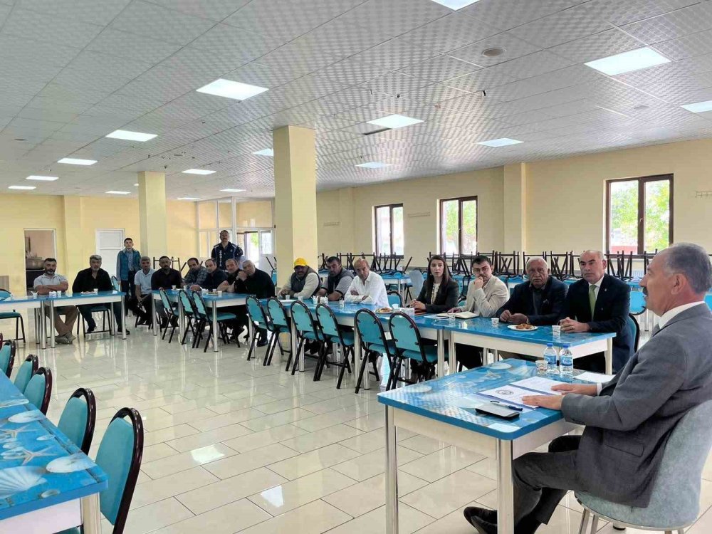 Arpaçay Belediyesi’nde Halk Buluşması.. Başkan Zeki Elma Soruları Yanıtladı!