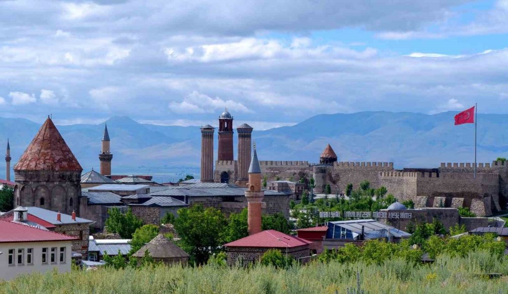Erzurum Verileri Dikkat Çekti.. Ekonomide Hareketlilik, Nüfusta Gerileme Sürüyor!