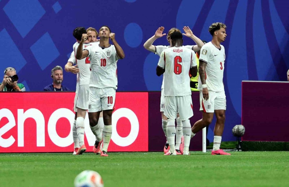 Harry Kane Yıldızlaştı, İ̇ngiltere Turladı