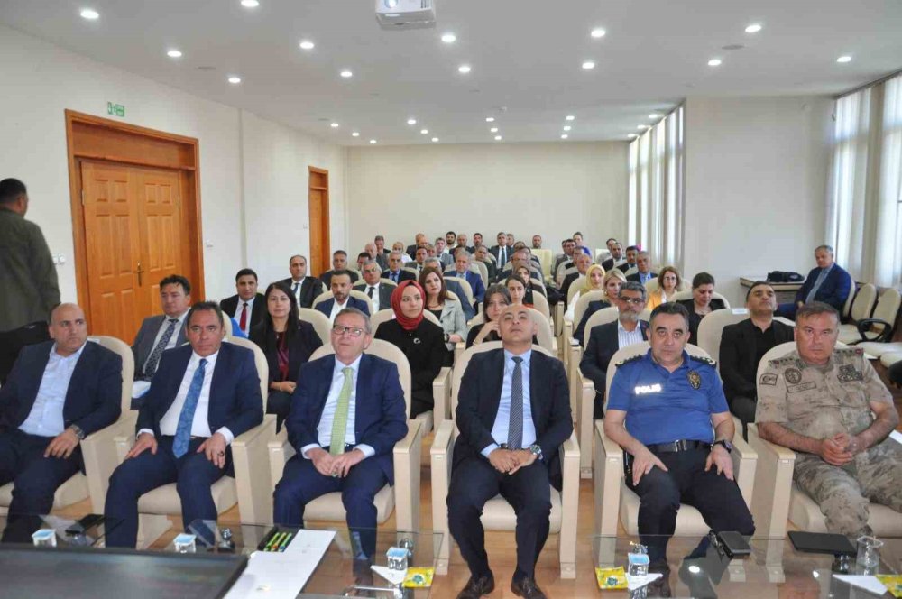 Kars'ta İş Sağlığı ve Güvenliği Toplantısı.. Kamu Kurumlarındaki Süreçler Ele Alındı!