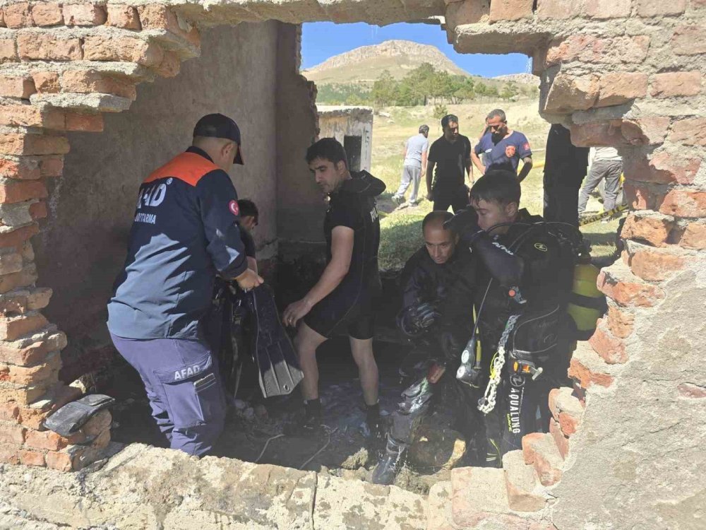 Van’da Kaybolan Çocuk Su Kuyusunda Ölü Bulundu