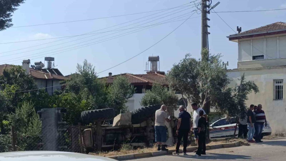 Bahçeye Devrilen İş Makinesinin Sürücüsü Hayatını Kaybetti