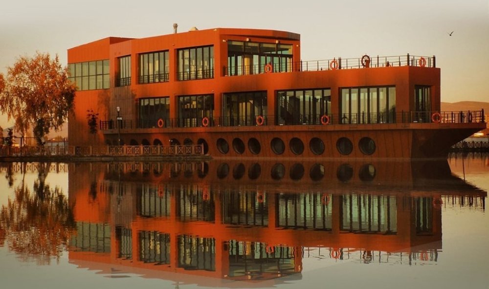 Erzurumlular Deniz Özlemini Gemi Kafe’de Gideriyor