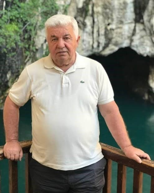 Eski Devlet Bakanı Burhan Kara Hayatını Kaybetti