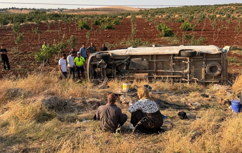 Tarım İşçilerini Taşıyan İki Minibüs Devrildi.. Konya ve Ş.Urfa’da 39 Kişi Yaralandı!