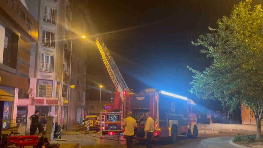 Tekirdağ Çorlu'da Apartmanda Patlama.. Doğal Gaz Şüphesi, 2 Ölü ve 2 Yaralı!