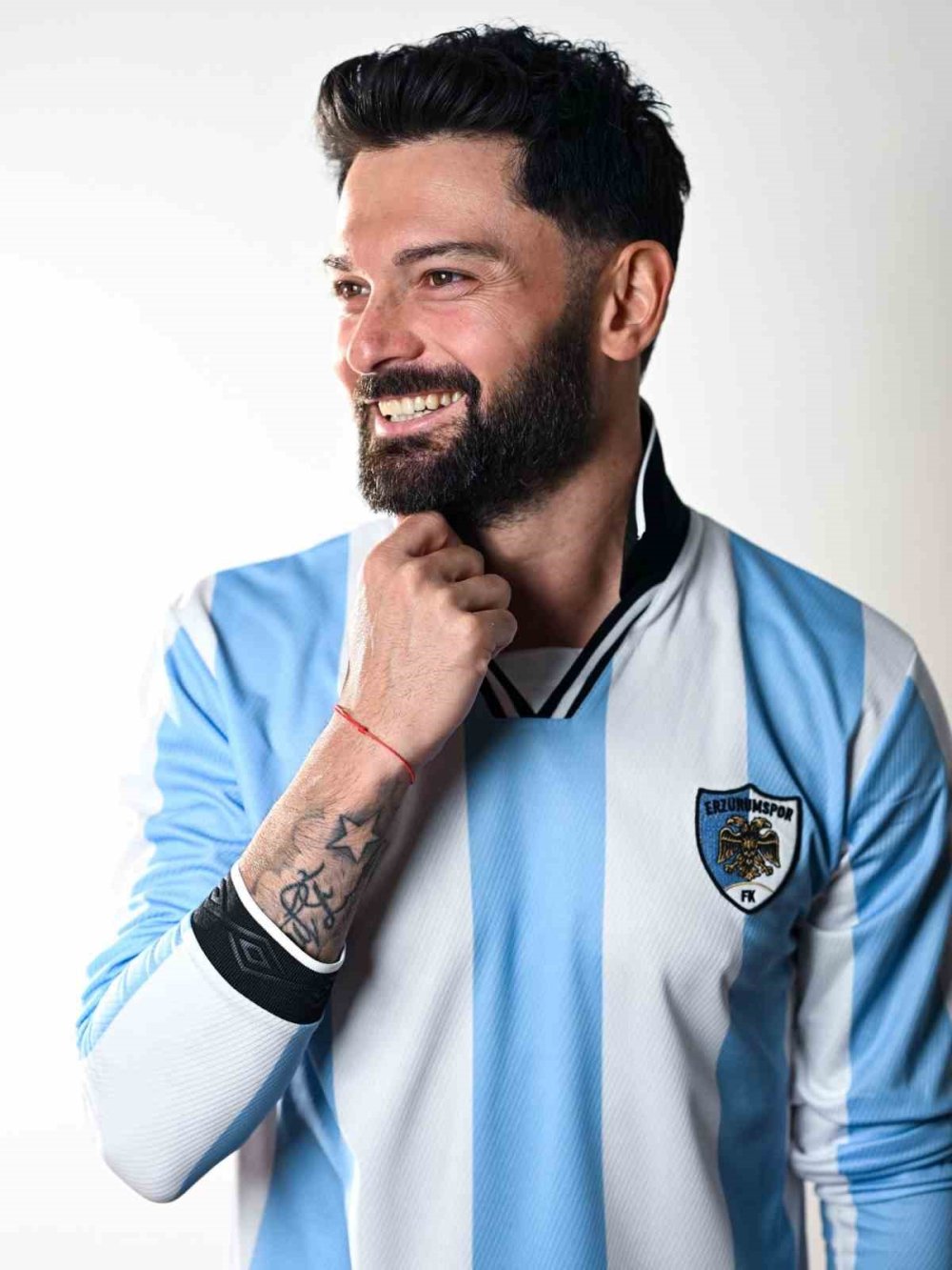 Süper Lig'in Yeni Ekibi Erzurumspor FK, Yeni Sezon Formasını Tanıttı