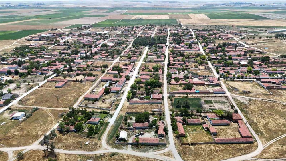 Adeta Cetvelle Çizilmiş 113 Yıllık Bu Köyde Çıkmaz Sokak Yok