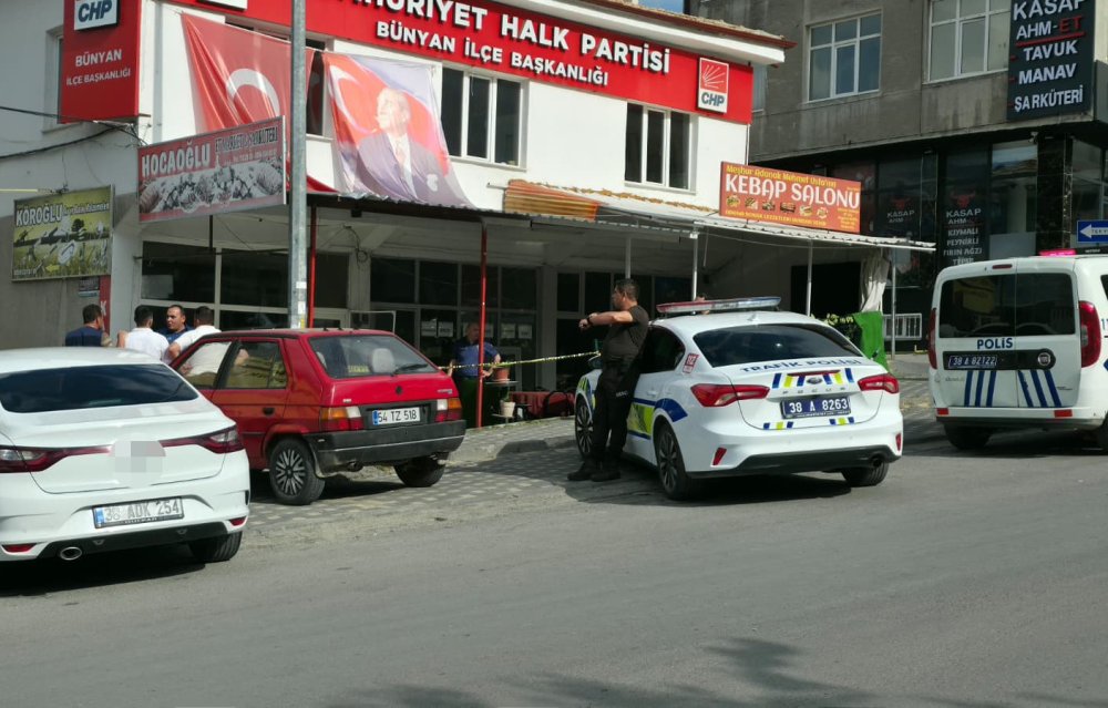 Bünyan'da Esnaf Tartışması Kanlı Bitti: 1 Ağır Yaralı