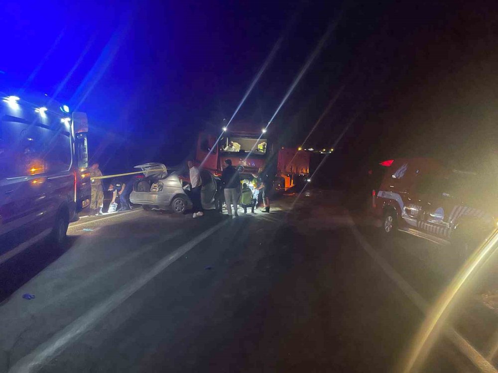 Malatya’da TIR ile Otomobil Çarpıştı: 3 Ölü, 1 Yaralı