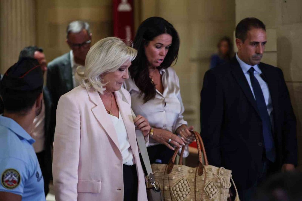 Marine Le Pen’e Hapis ve Siyasi Yasak.. 2027 Adaylığı İçin Yeni Süreç Başladı!