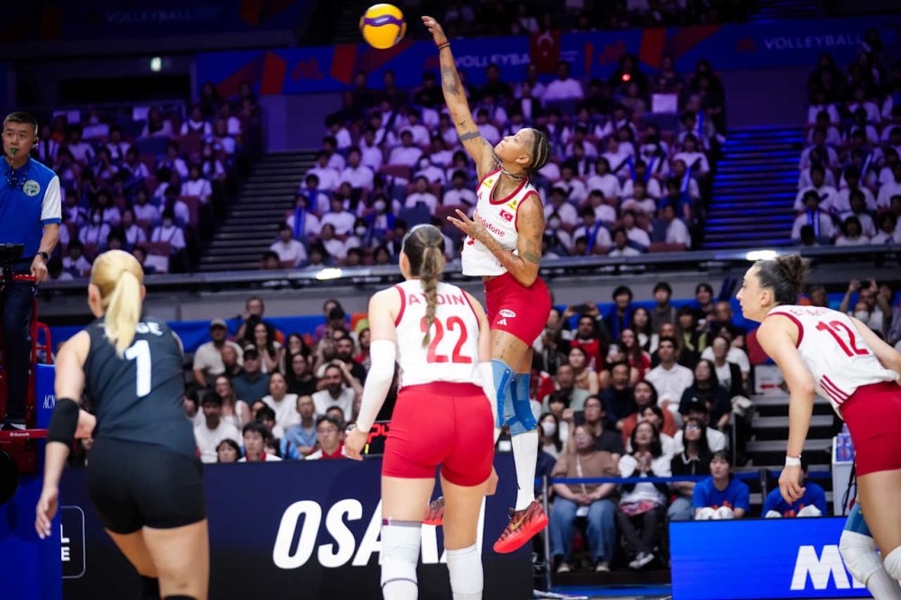 Kadın Voleybol Takımı Japonya Etabına Galibiyetle Başladı.. Polonya'yı 3-1 Mağlup Etti!