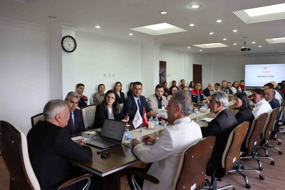 Kars'ta B-Reçete Sistemi Paydaşlara Tanıtıldı.. Yeni Uygulama Süreci Değerlendirildi!