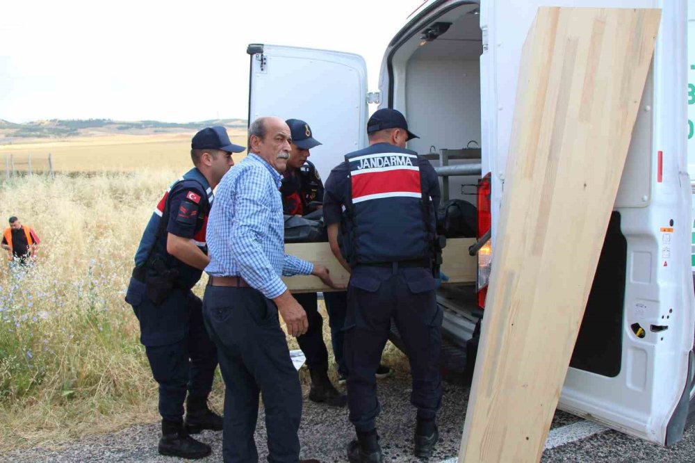 Amasya’da Cenaze Dönüşü Aile Faciası: Aynı Aileden 3 Kişi Kazada Hayatını Kaybetti