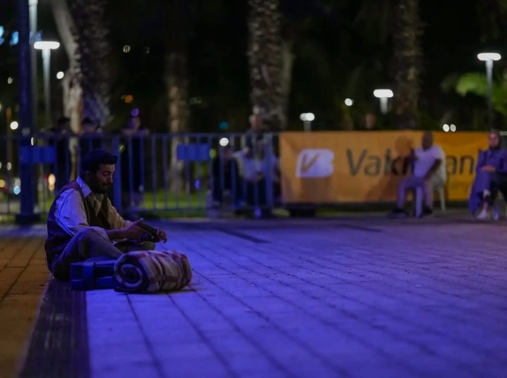 Erzurum Şehir Tiyatrosu, “Hançer Havası” ile Akçaabat’ta Sahne Aldı!