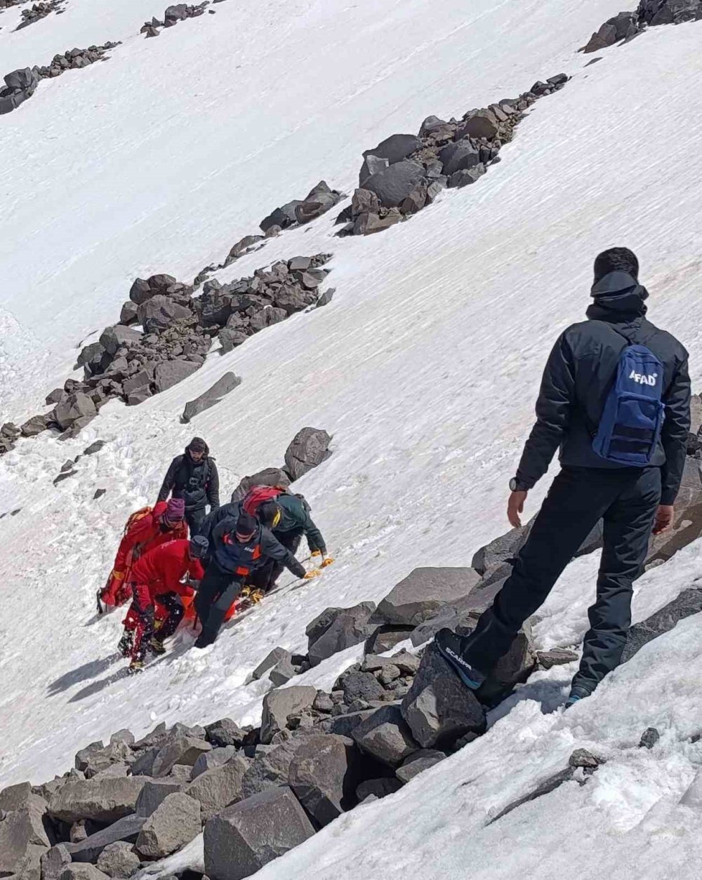 Ağrı Dağı’nda Kaybolan Sevim Yılmaz.. Günler Süren Tahliyenin Ardından Morga Ulaştırıldı!