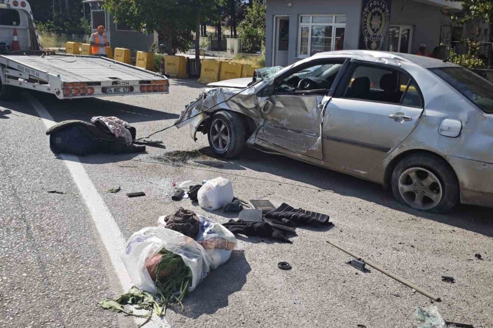Amasya’da Otomobil Takla Attı: 7 Yaşındaki Çocuk Hayatını Kaybetti