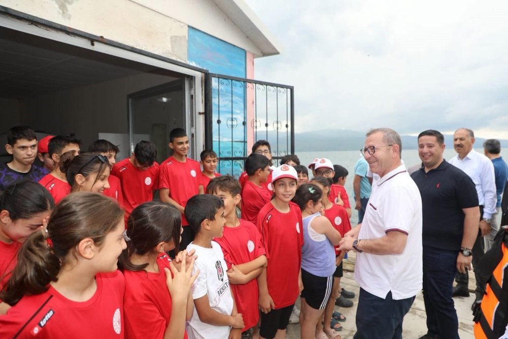 Çıldır Gölü'nde Yelken Eğitimi Başladı.. 32 Sporcu Anadolu Ligi'ne Hazırlanıyor!