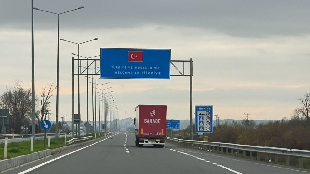 İpsala Gümrük Kapısı'nda Rüşvet Soruşturması.. 20 Gümrük Memuru Gözaltına Alındı!