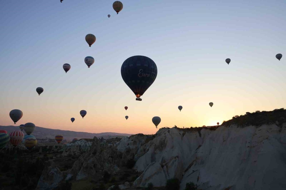 Kapadokya’da Balon Turizmi Zirvede.. 6 Ayda 306 Bin Turist Gökyüzüyle Buluştu!