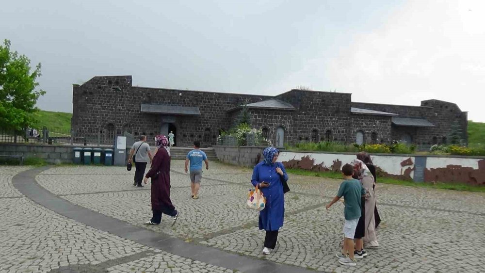 Kars’ta Bugün.. Tarih, Spor, Tarım ve Kamu Çalışmalarında Yoğun Mesai Yaşandı!