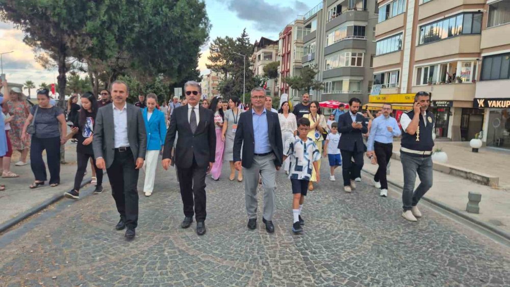 36. Uluslararası Samsun Halk Oyunları Festivali Renkli Görüntülerle Başladı
