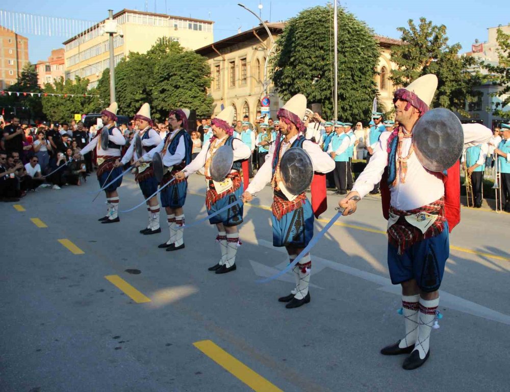 38. Uluslararası Hitit Fuar ve Festivali Kortej Yürüyüşüyle Başladı