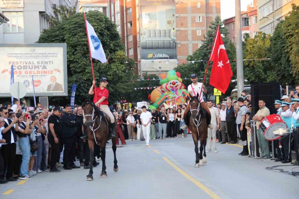 38. Uluslararası Hitit Fuar ve Festivali Kortej Yürüyüşüyle Başladı